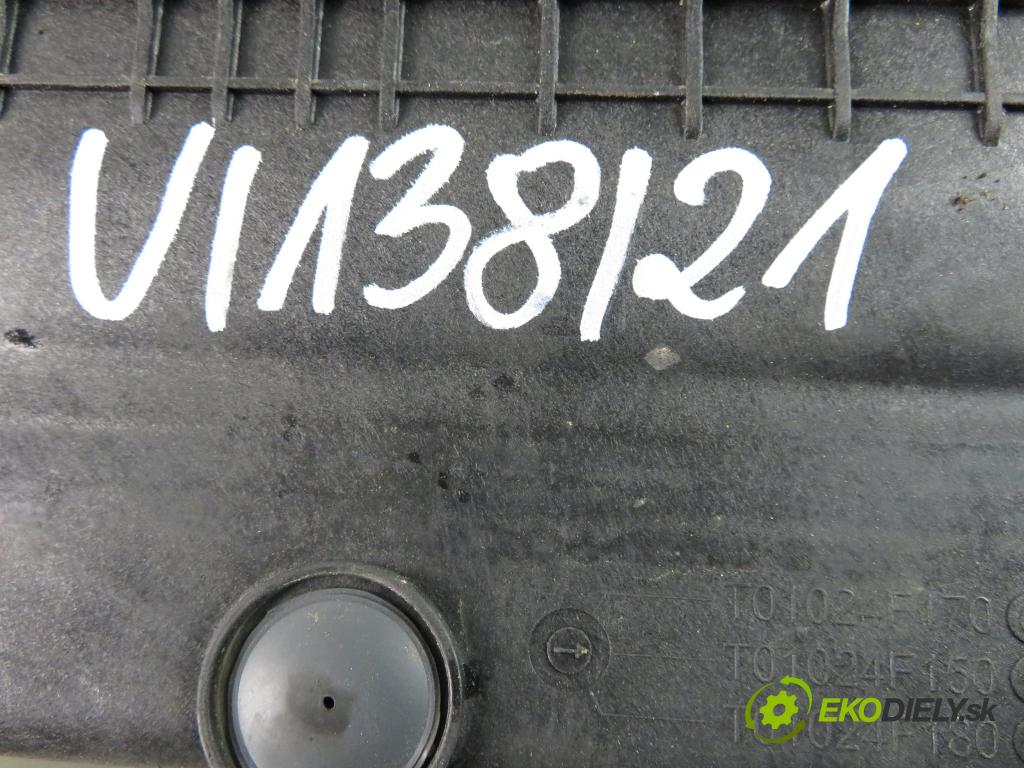 DACIA SANDERO HB 2009 1461,00 Obudowy filtrów powietrza 1461,00 Obal filtra vzduchu 8200977779 (Obaly filtrov vzduchu)