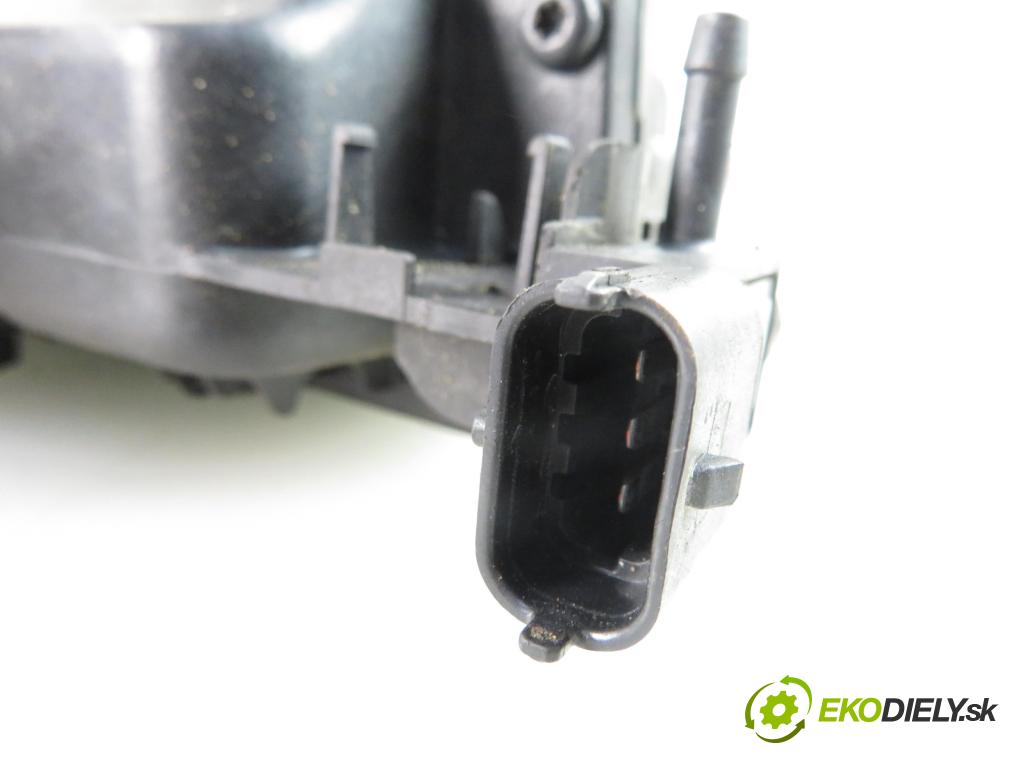 DACIA SANDERO HB 2009 1461,00 Obudowy filtrów powietrza 1461,00 Obal filtra vzduchu 8200977779 (Obaly filtrov vzduchu)