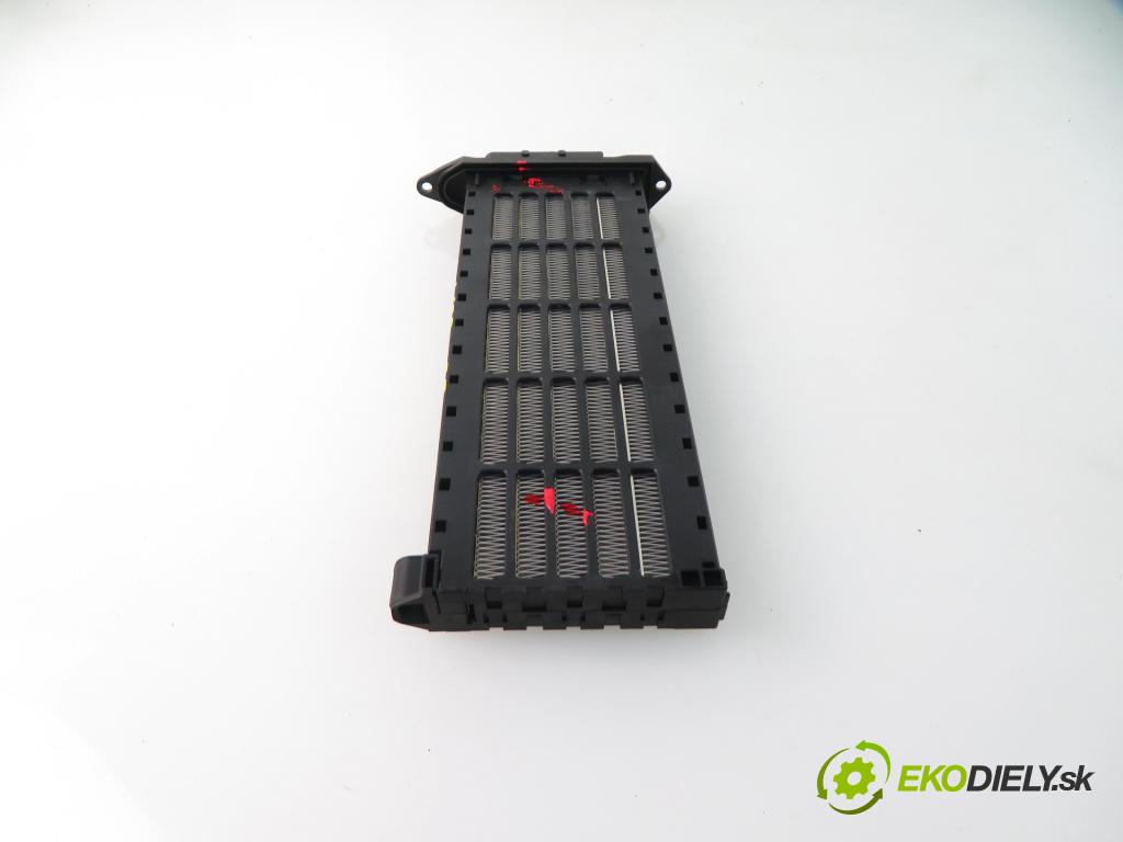 RENAULT MEGANE III Grandtour (KZ0/1) KOMBI 2010 1461,00 Nagrzewnice 1461,00 Výhrevné teleso, radiátor kúrenia elektrická N103760PD (Radiátory kúrenia)
