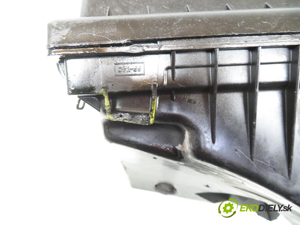 JEEP GRAND CHEROKEE II (WJ, WG) SUV 2001 3125,00 Obudowy filtrów powietrza 3125,00 Obal filtra vzduchu 04854257AB (Obaly filtrov vzduchu)