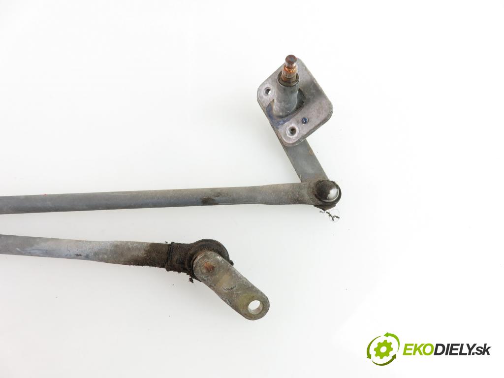 DAIHATSU FEROZA Hard Top (F300) TERENOWY 1993 1590,00 Mechanizmy wycieraczek 1590,00 Mechanizmus stieračov predný  (Motorčeky stieračov predné)