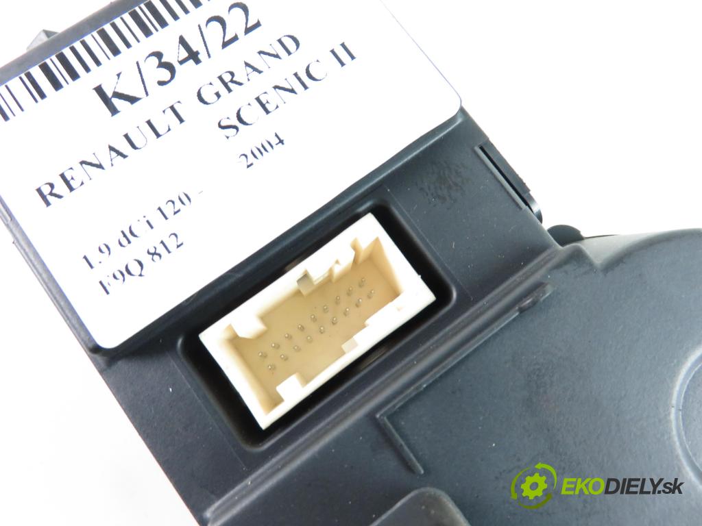 RENAULT GRAND SCENIC II (JM0/1_) MINIVAN 2003 1870,00 Panele sterowania, przełączniki 1870,00 Panel kúrenia KLIMATRONIK 8200344842