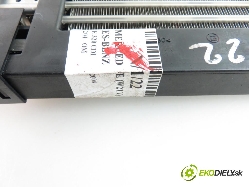 MERCEDES-BENZ KLASA E (W211) SEDAN 2004 3222,00 Nagrzewnice 3222,00 Výhrevné teleso, radiátor kúrenia elektrická A2118300761 (Radiátory kúrenia)