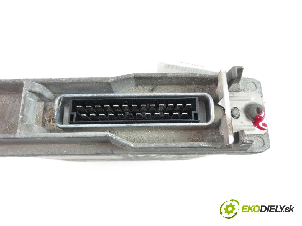 RENAULT MEGANE Scenic (JA0/1_) MINIVAN 1998 1870,00 Sterowniki silnika 1870,00 Riadiaca jednotka Motor 7700868189