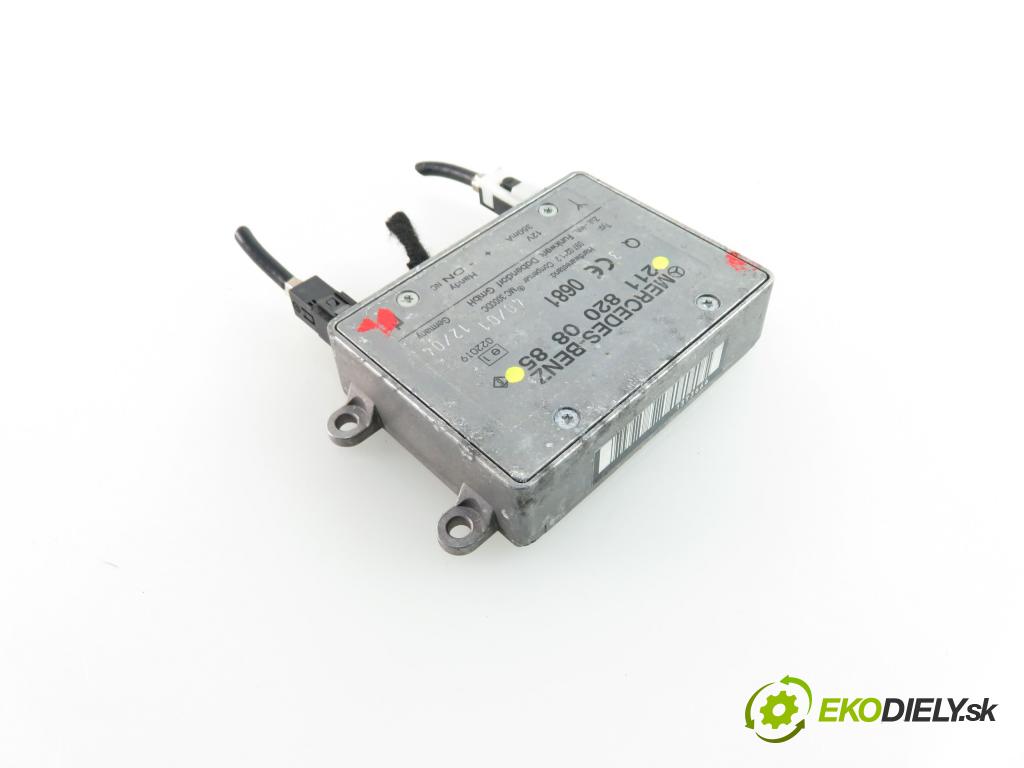 MERCEDES-BENZ KLASA E (W211) SEDAN 2004 3222,00 Wzmacniacze 3222,00 Zosilňovač Antenní: 2118200885 (Zosilňovače)