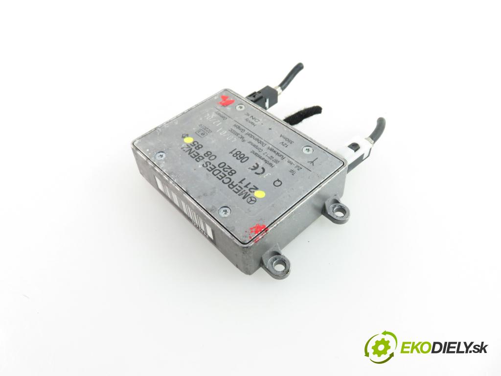 MERCEDES-BENZ KLASA E (W211) SEDAN 2004 3222,00 Wzmacniacze 3222,00 Zosilňovač Antenní: 2118200885 (Zosilňovače)