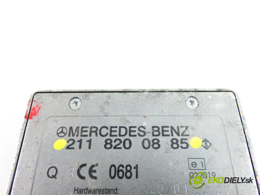 MERCEDES-BENZ KLASA E (W211) SEDAN 2004 3222,00 Wzmacniacze 3222,00 Zosilňovač Antenní: 2118200885 (Zosilňovače)