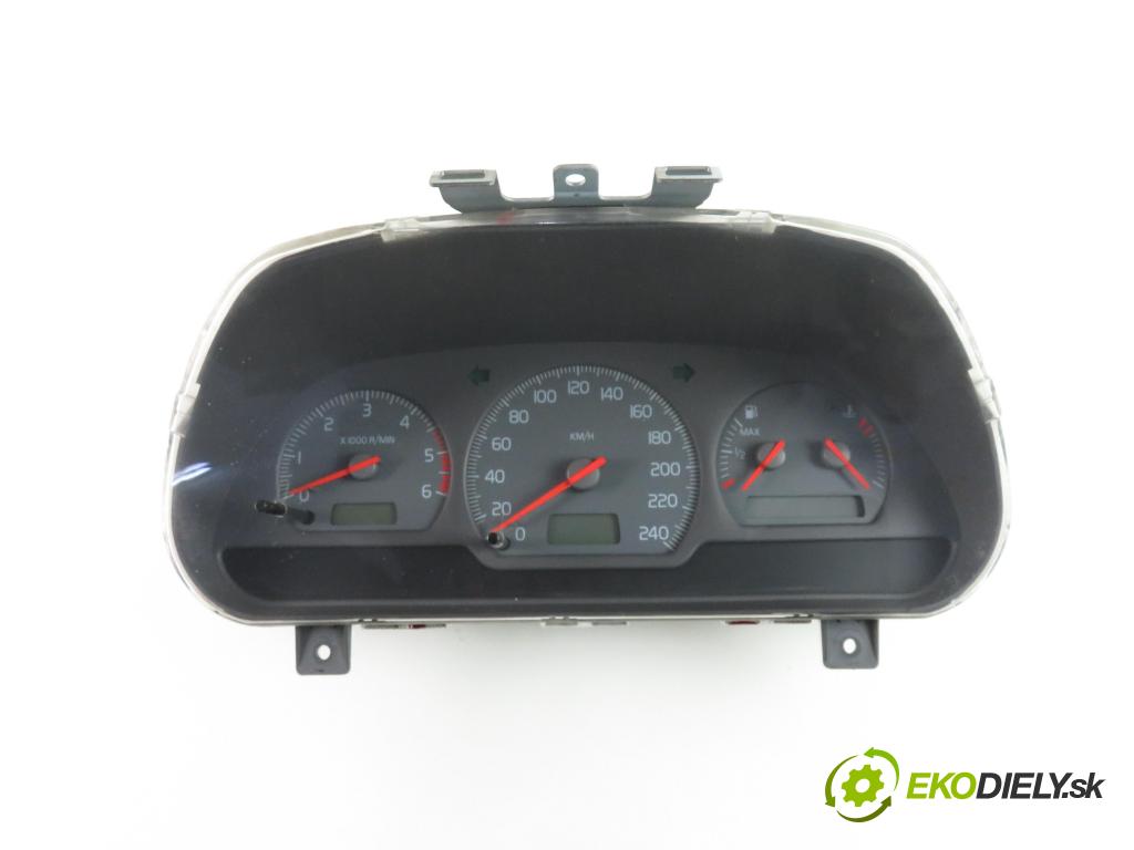 VOLVO V40 Kombi (645) KOMBI 2000 1870,00 Liczniki, zegary 1870,00 Prístrojovka elektrický 30889704