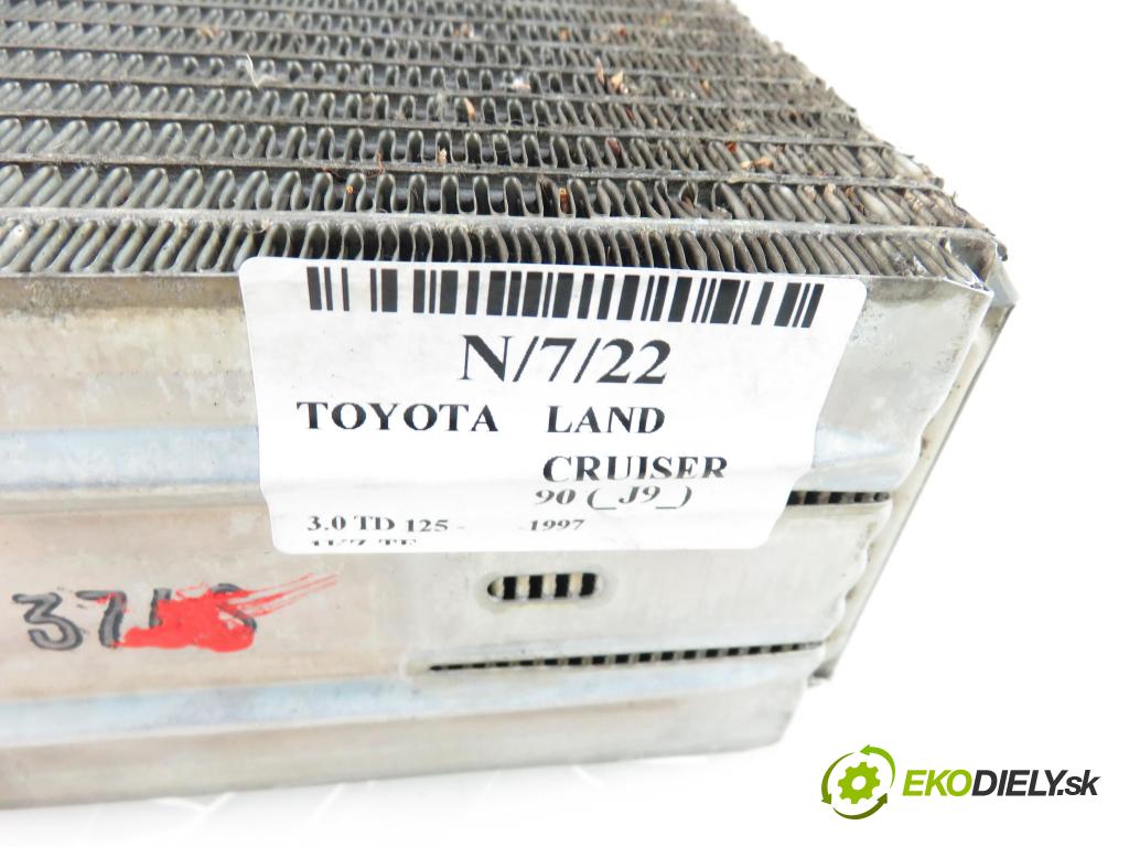 TOYOTA LAND CRUISER 90 (_J9_) TERENOWY 1997 2982,00 Parowniki 2982,00 Výhrevné teleso, radiátor kúrenia klimatizácie