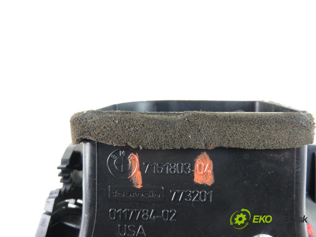 BMW X6 (E71, E72) SUV 2009 2993,00 Kratki nawiewu 2993,00 Mriežky kúrenia ľavá strana 7161803 (Mriežky kúrenia (fukáre))