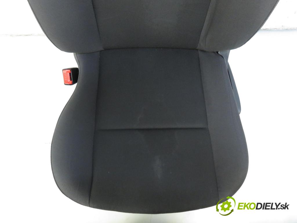 RENAULT MODUS / GRAND MODUS (F/JP0_) MINIVAN 2012 1461,00 Fotele, kanapy 1461,00 Sedadlo LP + PP