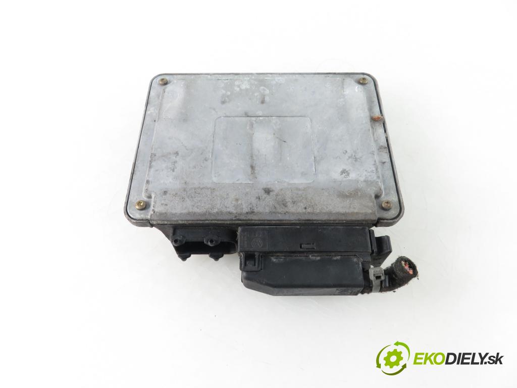 VW GOLF IV (1J1) HB 1998 1390,00 Sterowniki silnika 1390,00 Riadiaca jednotka Motor 6160039411;036906014AB
