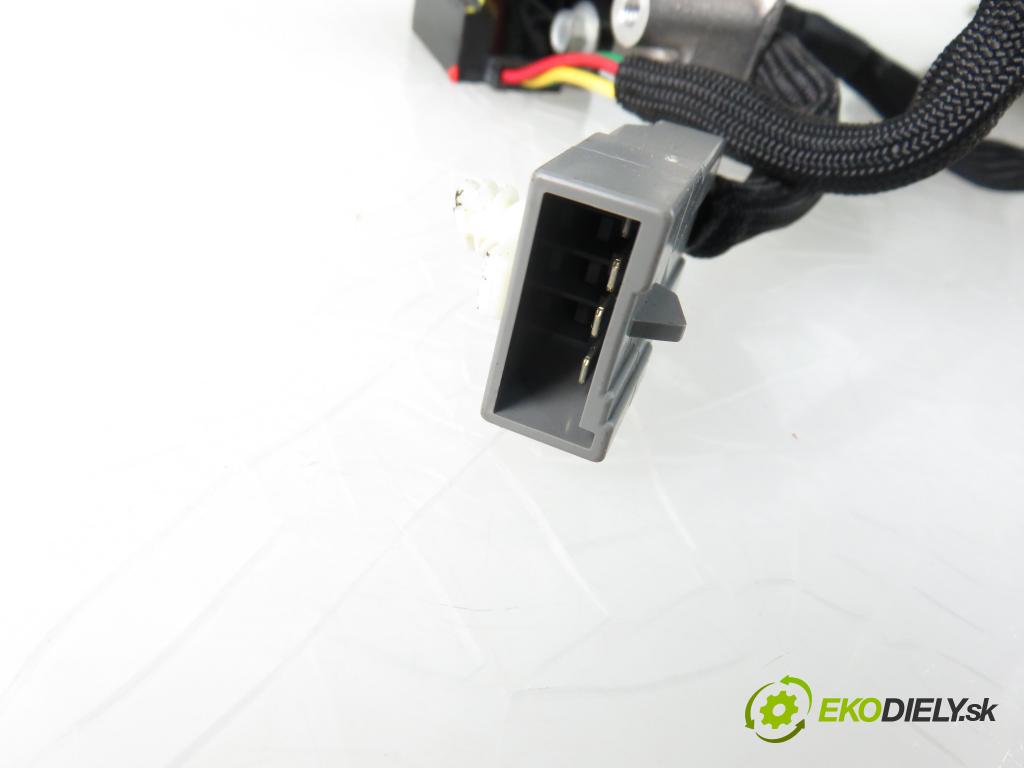 JAGUAR XF (X250) SEDAN 2009 2720,00 Kolumny kierownicze 2720,00 Hriadeľ, tyč volantu 2W933C529AK (Tyče riadenia (volantu))