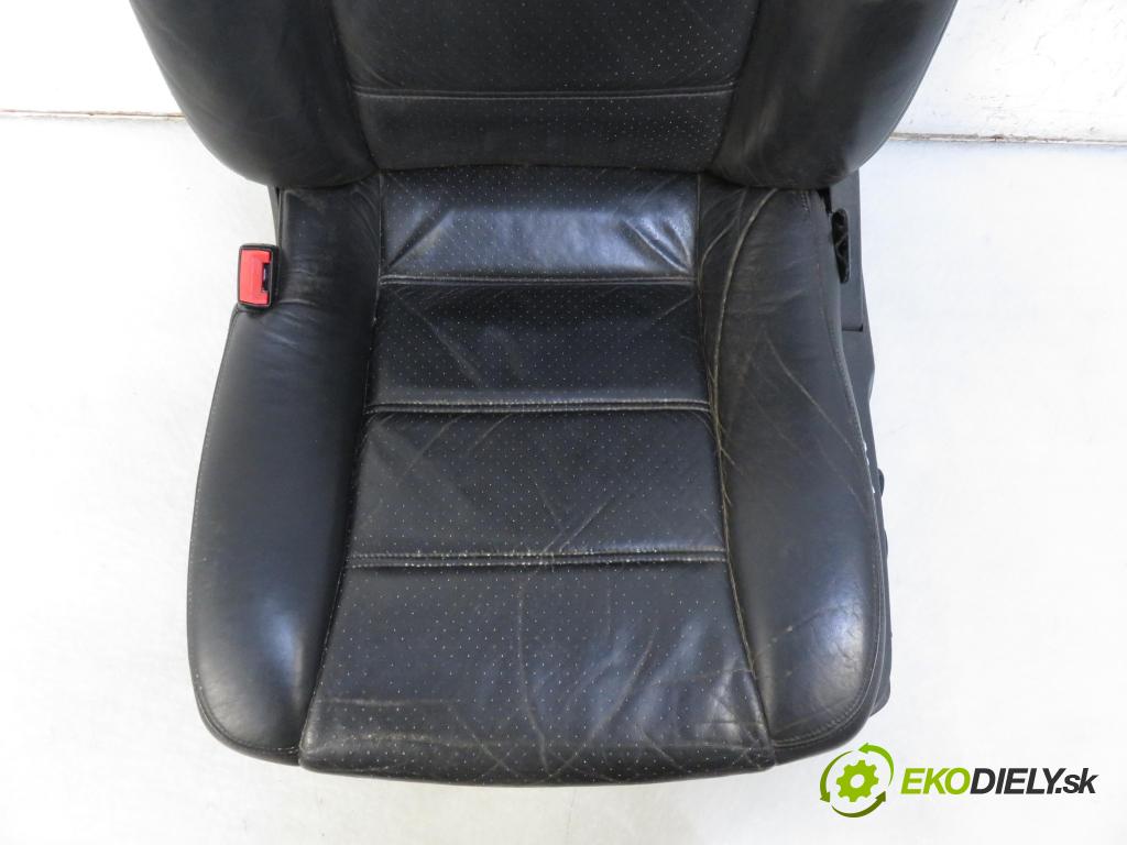 PORSCHE CAYENNE (9PA) SUV 2005 4511,00 Fotele, kanapy 4511,00 Sedadlá, sedačky