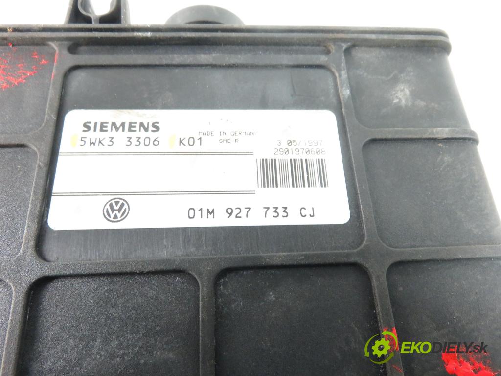 AUDI A3 (8L1) HB 1997 92,00 1.8 - AGN 1781,00 Riadiaca jednotka prevodovky 5WK33306