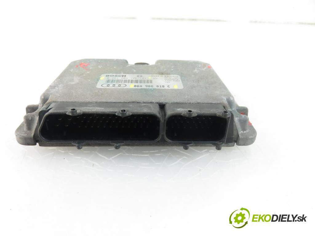 AUDI A3 (8L1) HB 1997 1781,00 Sterowniki silnika 1781,00 Riadiaca jednotka Motor 06A906018C;0261204126;0261204127