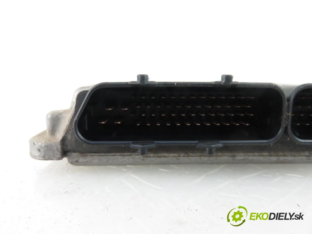 SEAT LEON (1M1) HB 1999 1781,00 Sterowniki silnika 1781,00 Riadiaca jednotka Motor 06A906018GC