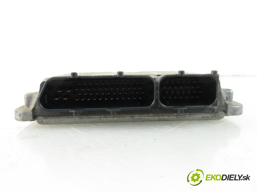 SEAT LEON (1M1) HB 1999 1781,00 Sterowniki silnika 1781,00 Riadiaca jednotka Motor 06A906018GC