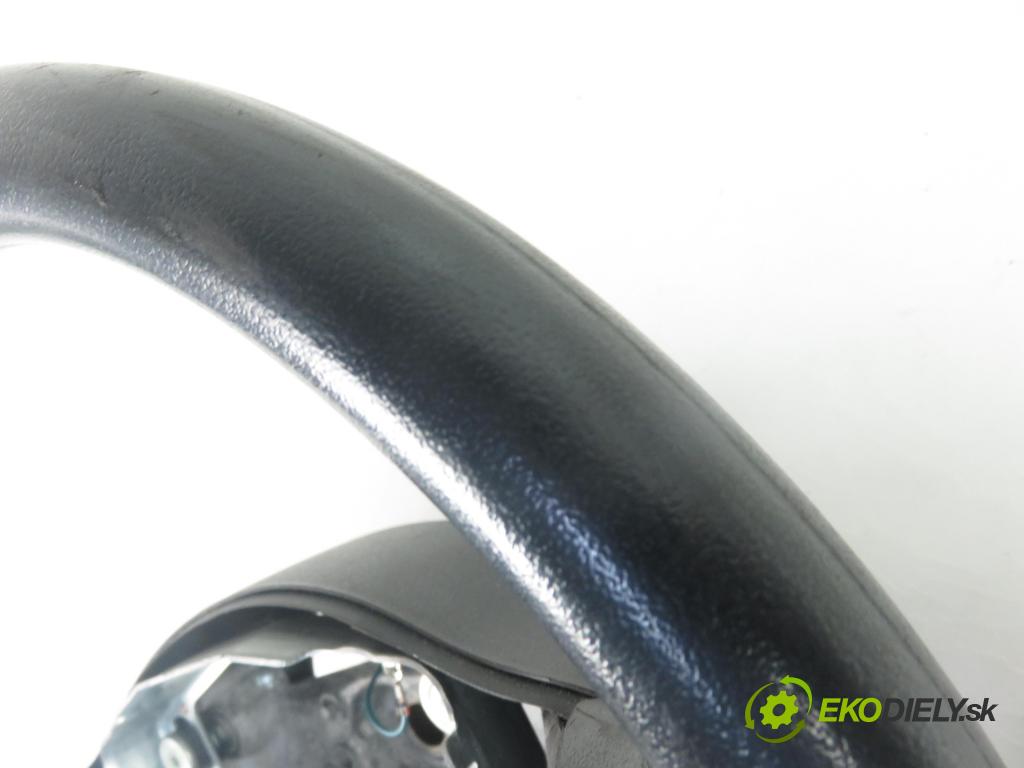 TOYOTA YARIS (_P1_) HB 2004 998,00 Kierownice 998,00 Volant  (Volanty)