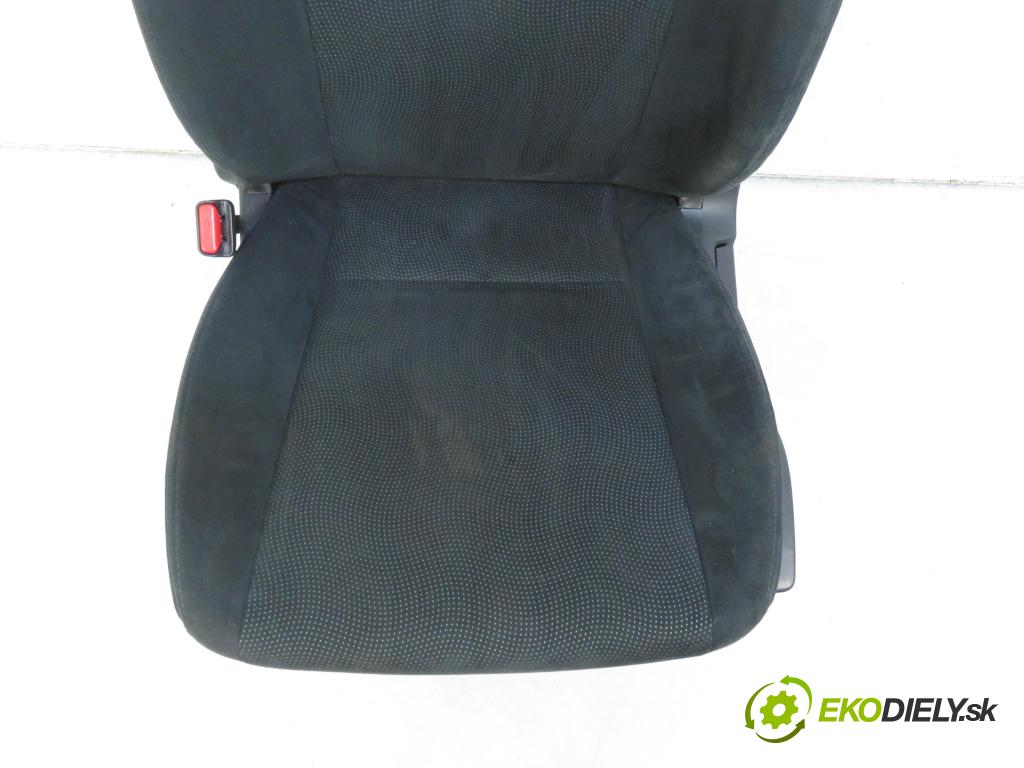 SUBARU IMPREZA liftback (GR, GH, G3) HB 2010 1498,00 Fotele, kanapy 1498,00 Sedadlá, sedačky