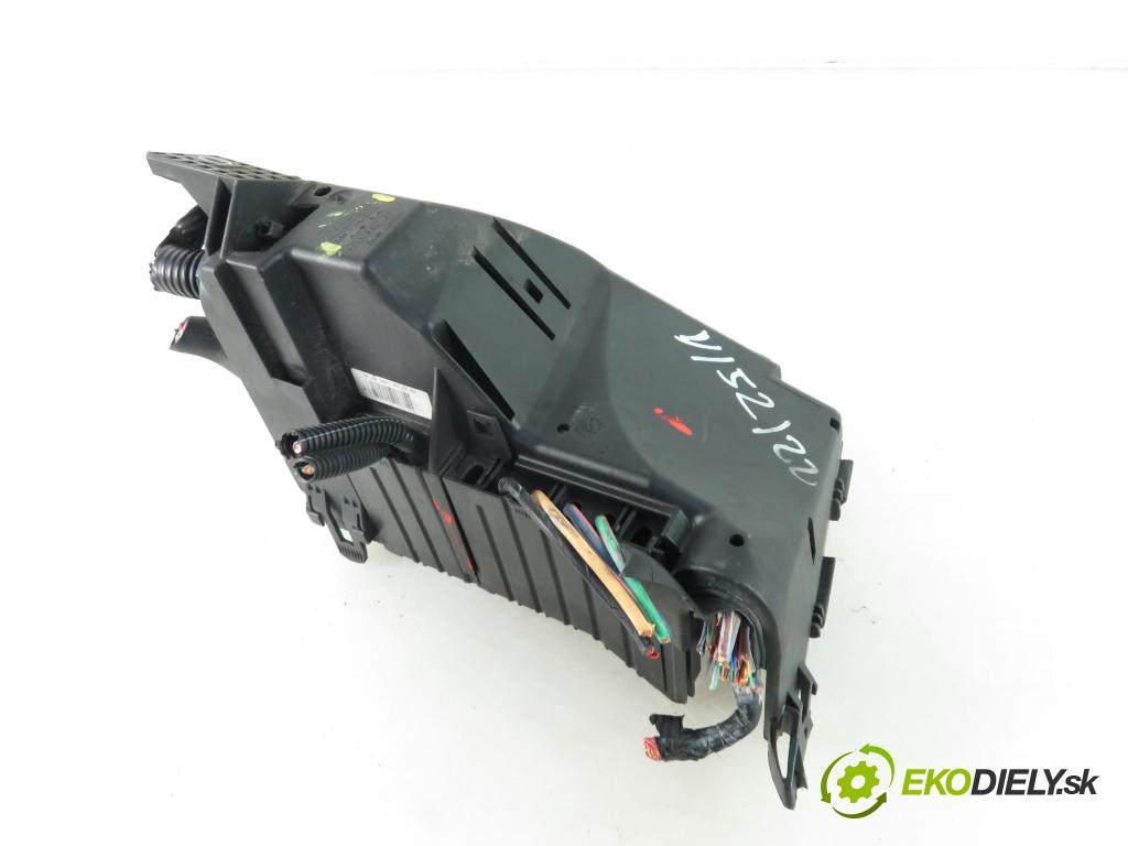 FORD S-MAX (WA6) MINIVAN 2007 1753,00 Skrzynki bezpieczników 1753,00 skříňka POJISTKY: 6G9T14A067AB