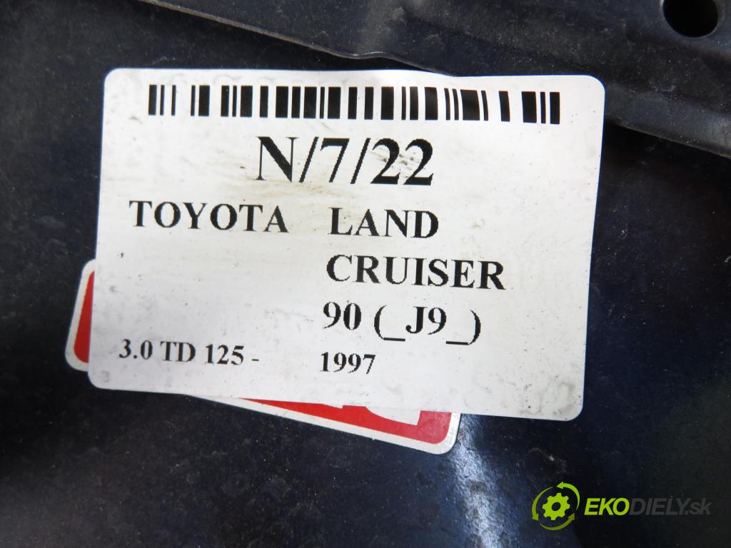 TOYOTA LAND CRUISER 90 (_J9_) TERENOWY 1997 2982,00 Klapki 2982,00 Dvierka nádrže paliva  (Ostatné)