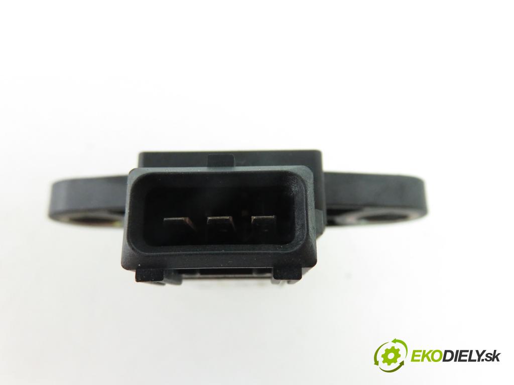 RENAULT SCENIC I (JA0/1_) MINIVAN 2001 1870,00 Czujniki uderzenia 1870,00 Snímač nárazu 0265005140 (Snímače nárazu)