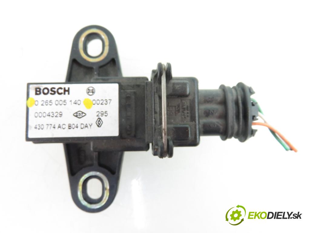 RENAULT SCENIC I (JA0/1_) MINIVAN 2001 1870,00 Czujniki uderzenia 1870,00 Snímač nárazu 0265005140 (Snímače nárazu)