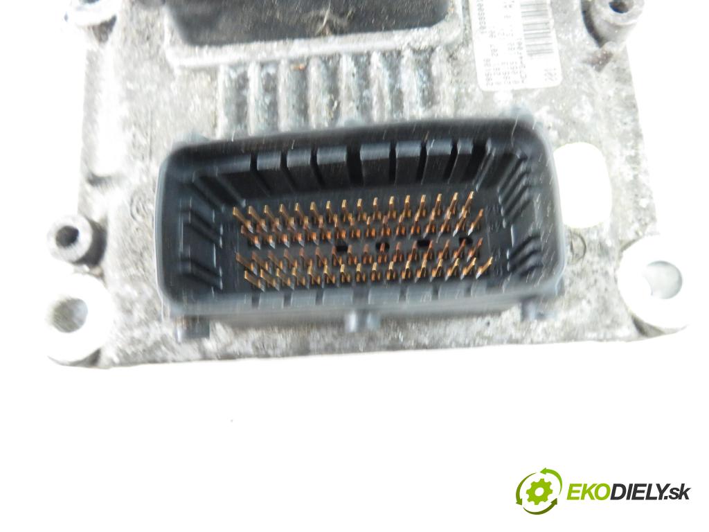 FIAT PUNTO (188_) HB 2002 1242,00 Sterowniki silnika 1242,00 Riadiaca jednotka Motor 0261207901