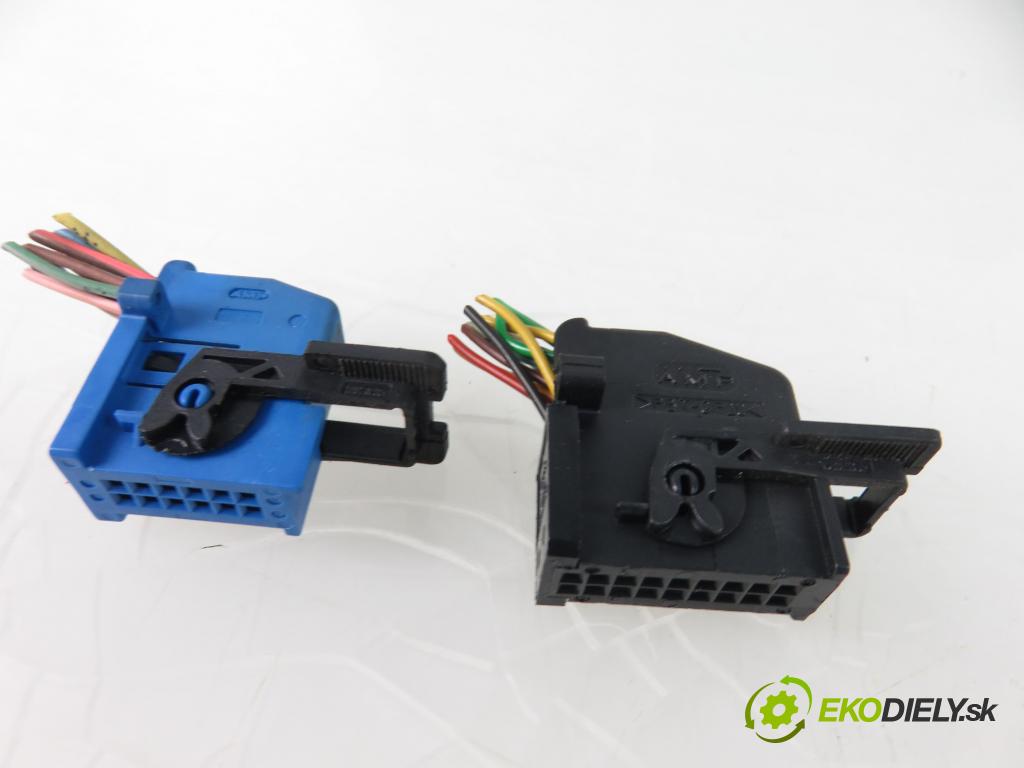 RENAULT SCENIC II (JM0/1_) MINIVAN 2003 88,00 1.9 dCi 120 - F9Q 812 1870,00 Panel kúrenia KLIMATRONIK 8200265572