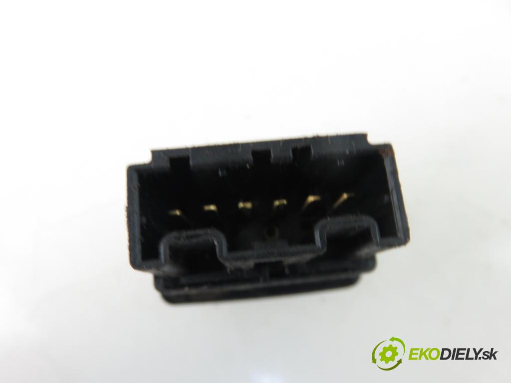 LAND ROVER FREELANDER Soft Top (L359) SUV 2000 1796,00 Panele sterowania, przełączniki 1796,00 prepínač centrálneho zámku YUF101530;03035101