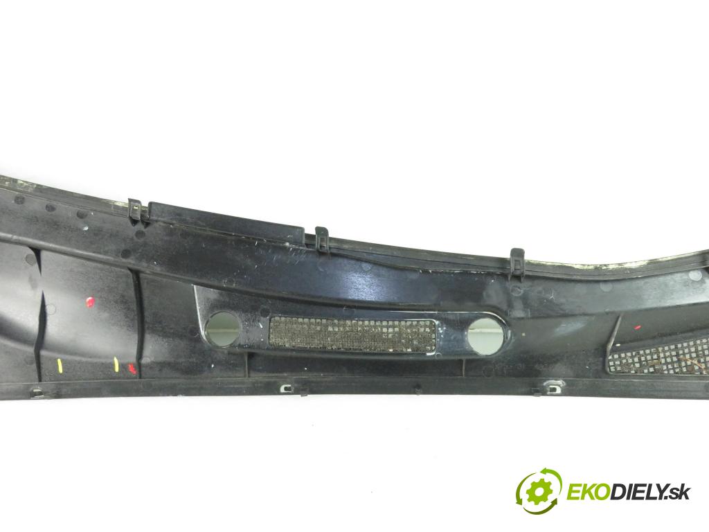 LEXUS RX (_U3_) SUV 2005 2995,00 Podszybia 2995,00 Torpédo, plast pod čelné okno 5570848040 (Torpéda)