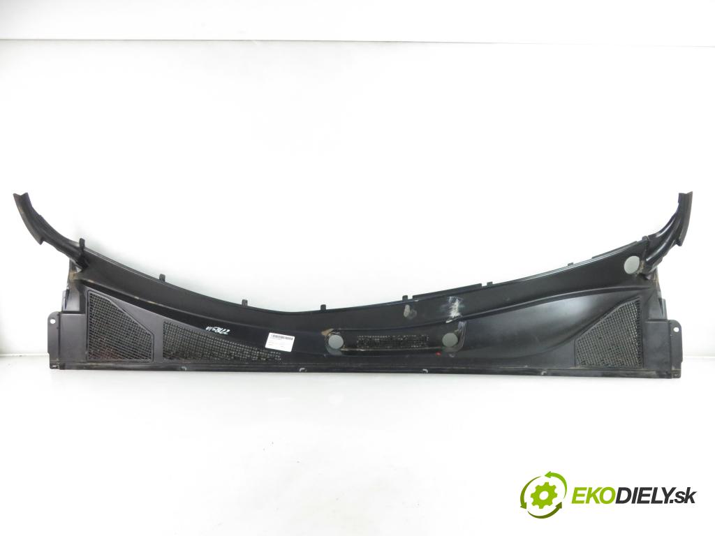 LEXUS RX (_U3_) SUV 2005 2995,00 Podszybia 2995,00 Torpédo, plast pod čelné okno 5570848040 (Torpéda)