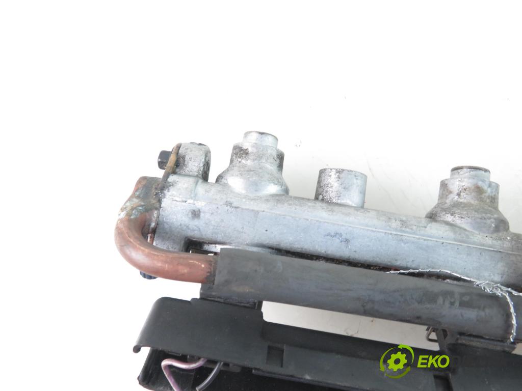 FORD FIESTA IV (JA_, JB_) HB 1998 1242,00 Listwy wtryskowe 1242,00 Lišta vstrekovacia 96AG14A390 (Vstrekovacie lišty)