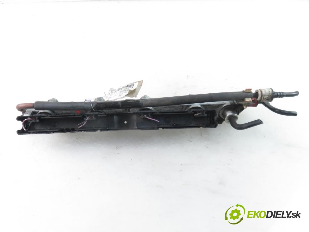 FORD FIESTA IV (JA_, JB_) HB 1998 1242,00 Listwy wtryskowe 1242,00 Lišta vstrekovacia 96AG14A390 (Vstrekovacie lišty)