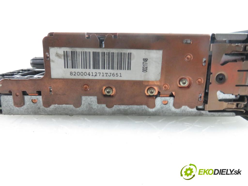 RENAULT TWINGO I (C06_) HB 2002 1149,00 Radioodtwarzacze 1149,00 RADIO CD 8200041271