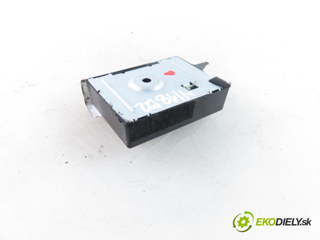 BMW 2 Active Tourer (F45) MINIVAN 2015 1995,00 Wzmacniacze 1995,00 Zosilňovač Antenní: BU923091104 (Zosilňovače)