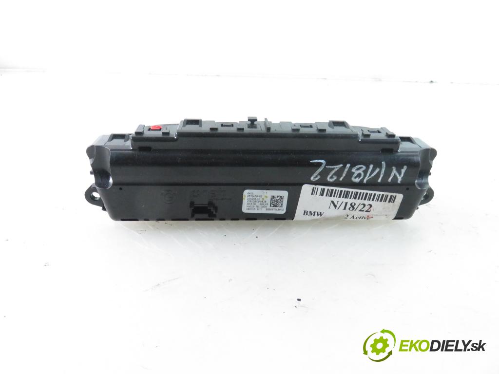 BMW 2 Active Tourer (F45) MINIVAN 2015 1995,00 Panele sterowania, przełączniki 1995,00 Panel kúrenia KLIMATRONIK 937145902;20020110