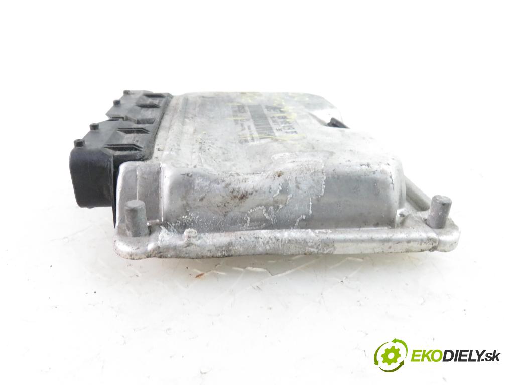 FORD GALAXY (WGR) MINIVAN 2001 1896,00 Sterowniki silnika 1896,00 Riadiaca jednotka Motor 038906019BF;0281010221