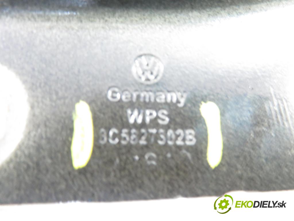 VW PASSAT B7 (362) SEDAN 2011 1390,00 Zawiasy 1390,00 Záves dverí kufor 3C5827302B
