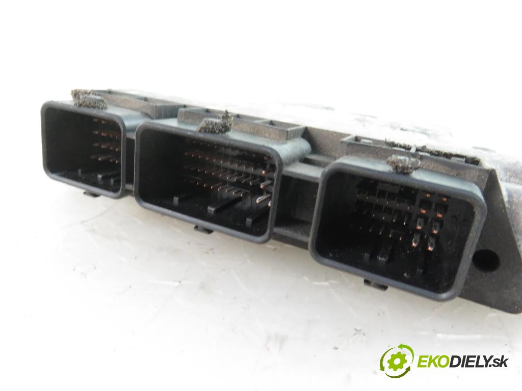 CITROEN XSARA PICASSO (N68) MINIVAN 2004 1560,00 Sterowniki silnika 1560,00 Riadiaca jednotka Motor 0281011392;9651060180