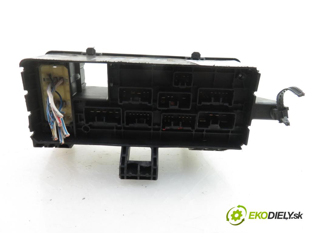 OPEL MERIVA A nadwozie wielkoprzestrzenne (MPV) (X03) MINIVAN 2003 1598,00 Skrzynki bezpieczników 1598,00 MODUL BSI