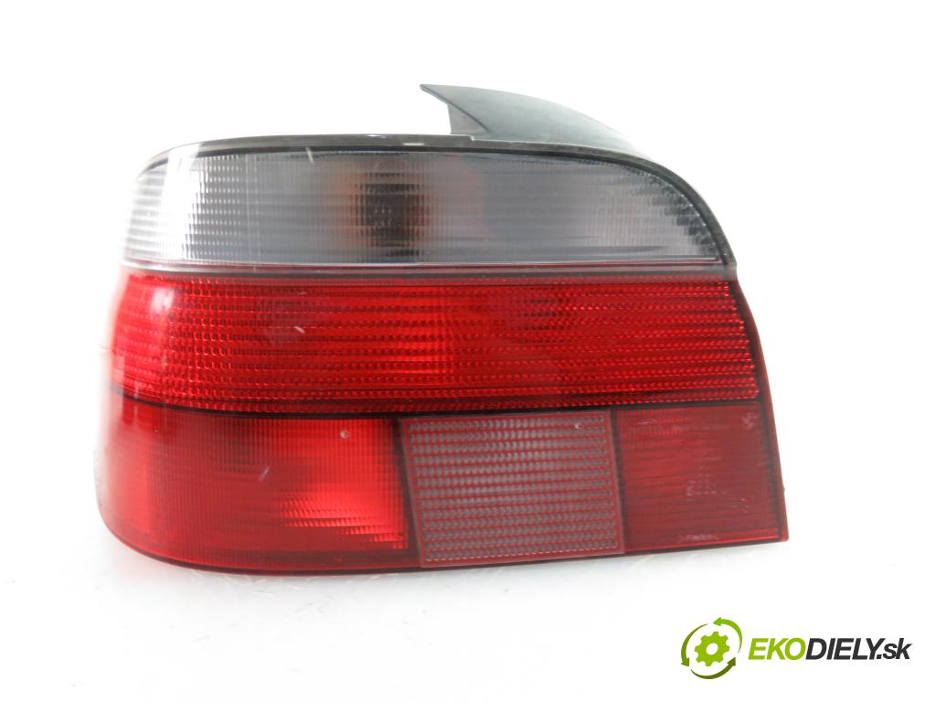 BMW 5 (E39) SEDAN 2000 2494,00 Lampy tylne 2494,00 světlo levé zadní 2496297