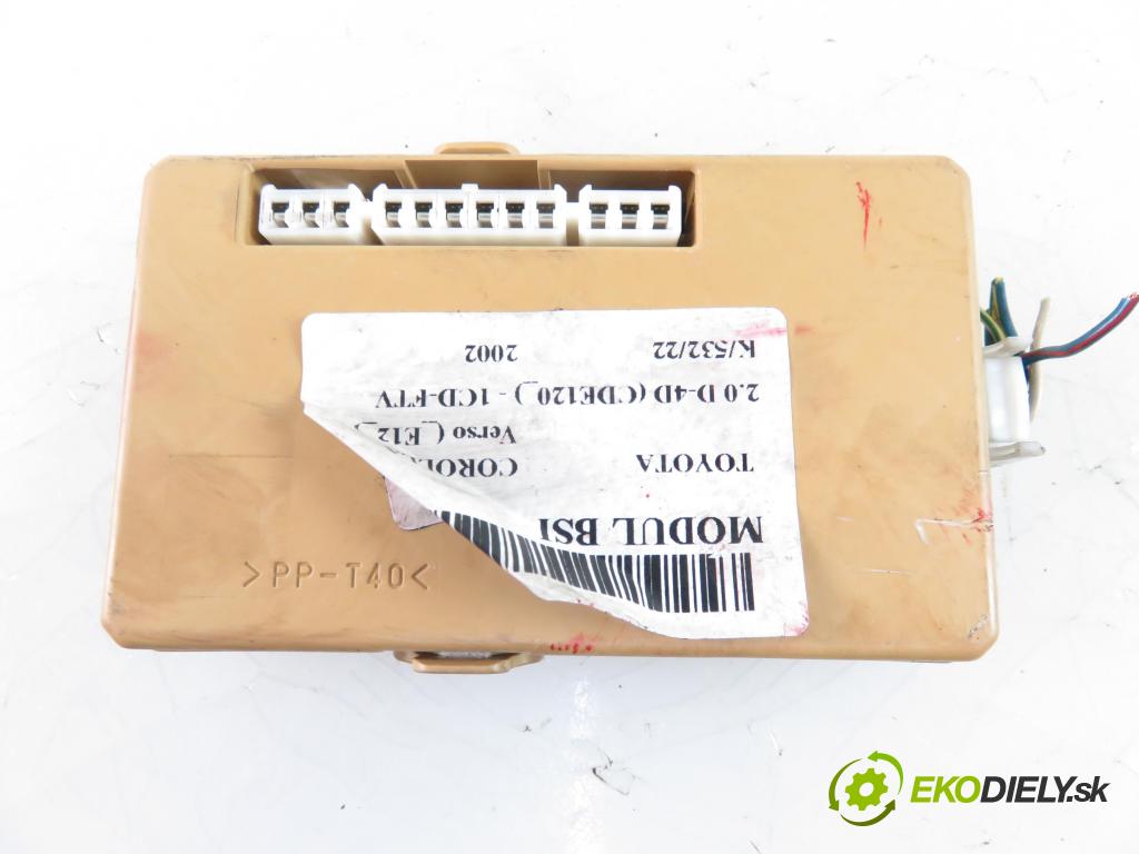TOYOTA COROLLA Verso (_E12_) MINIVAN 2002 1995,00 Skrzynki bezpieczników 1995,00 MODUL BSI 8264113040;2323000230