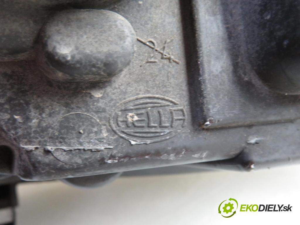 SAAB 9-3 (YS3F) SEDAN 2003 1998,00 Lampy przednie 1998,00 Svetlo PP 15582600