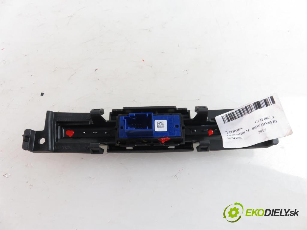 CITROEN C3 II (SC_) HB 2017 55,00 1.6 BlueHDi 75 - BHW (DV6FE) 1560,00 Ovládač rádia 98114811ZD