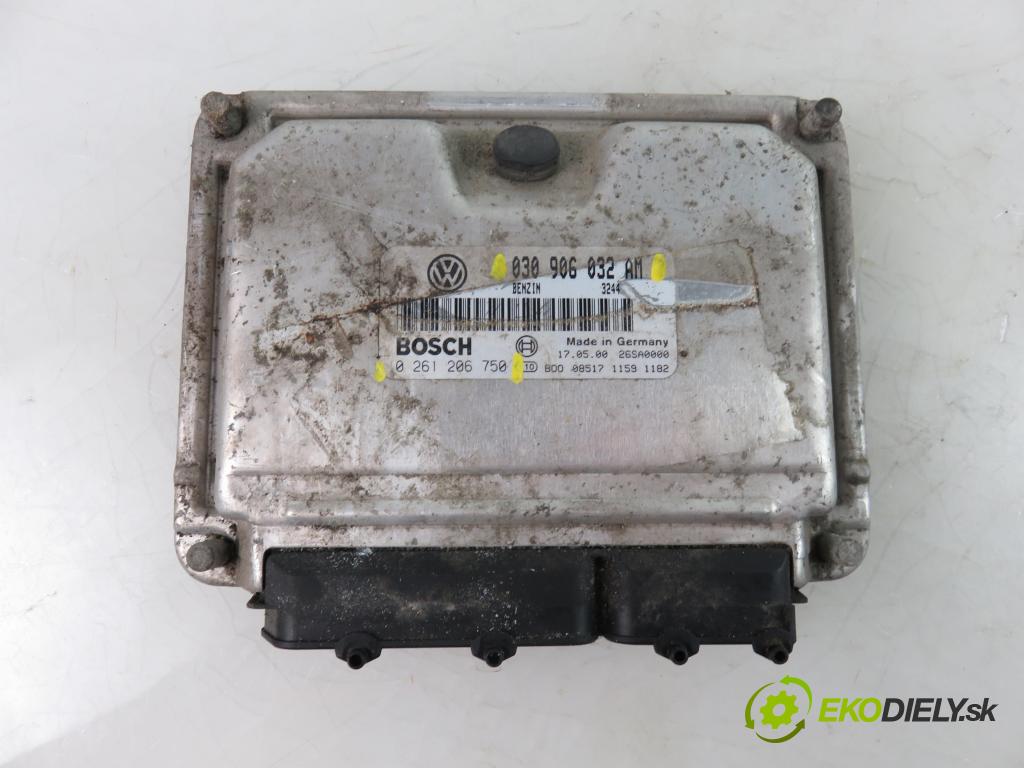 VW POLO (6N2) HB 2000 999,00 Sterowniki silnika 999,00 Riadiaca jednotka Motor 030906032AM;0261206750