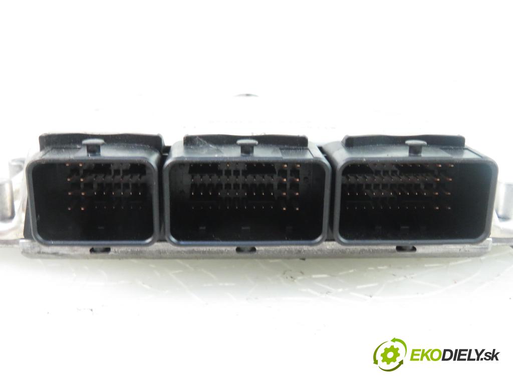 MITSUBISHI SPACE STAR nadwozie wielkoprzestrzenne (MPV) (DG_A) MINIVAN 2002 1870,00 Sterowniki silnika 1870,00 Riadiaca jednotka Motor 0281010438;8200058052