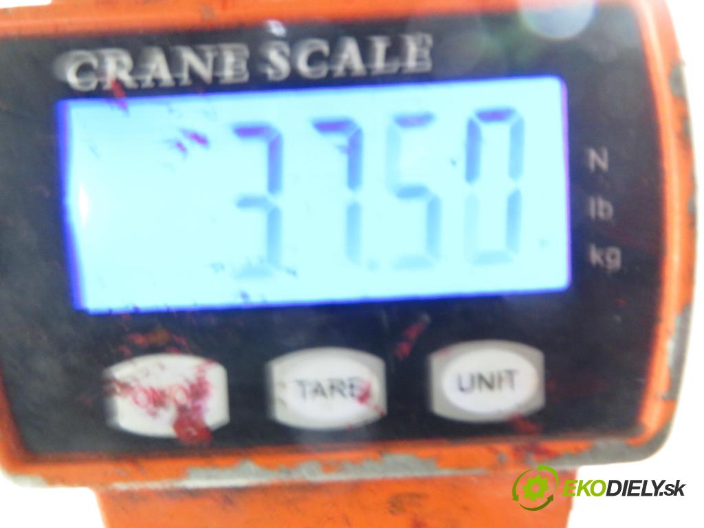 AUDI A6 (4B2, C5) SEDAN 2003 96,00 1.9 TDI PD 130 - AVF 1896,00 výztuha zadní část ABS