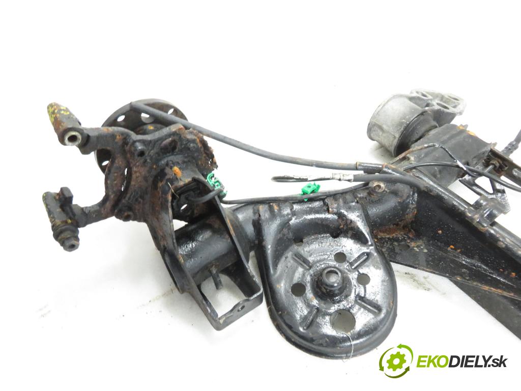 AUDI A6 (4B2, C5) SEDAN 2003 96,00 1.9 TDI PD 130 - AVF 1896,00 výztuha zadní část ABS